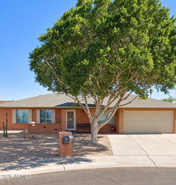 13821 N 40TH Avenue, Phoenix, AZ 85053 — photo 1 of 42