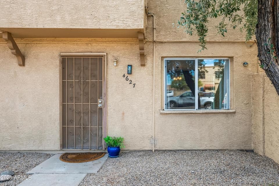 4627 E SOUTHGATE Avenue, Phoenix, AZ 85040 — photo 1 of 21