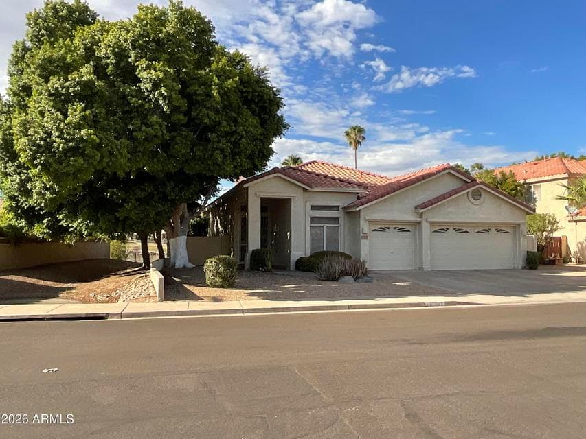 6062 W ABRAHAM Lane, Glendale, AZ 85308 — photo 1 of 47