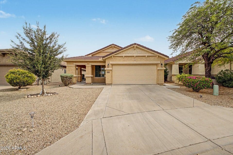 696 W SUNDANCE Circle, San Tan Valley, AZ 85143 — photo 1 of 26