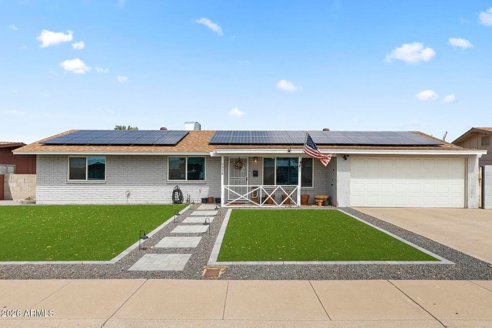 3318 W PERSHING Avenue, Phoenix, AZ 85029 — photo 1 of 39
