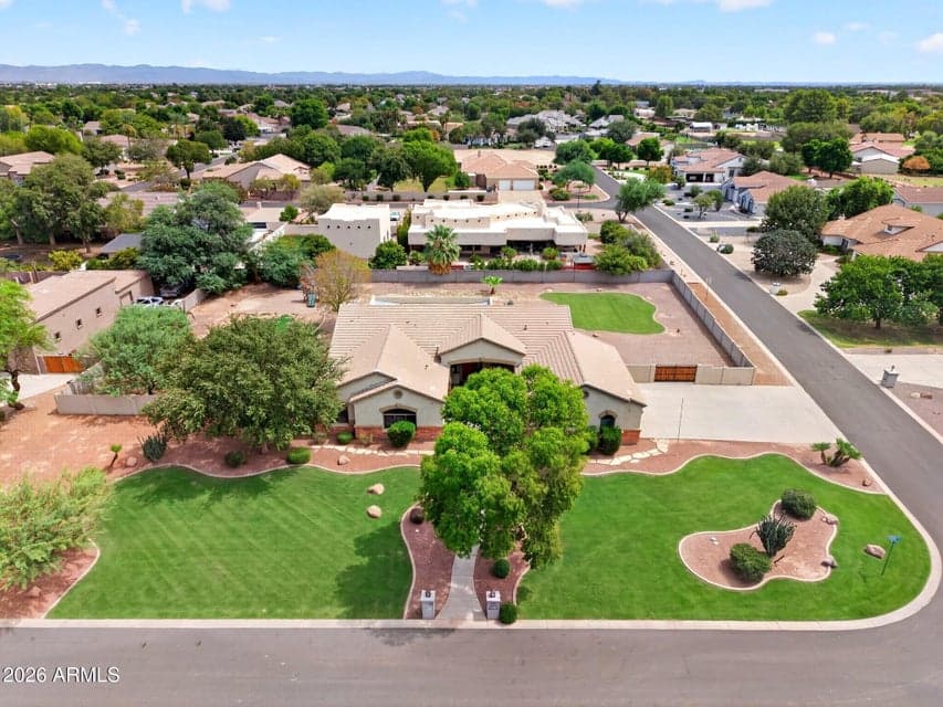 PREMIUM corner lot