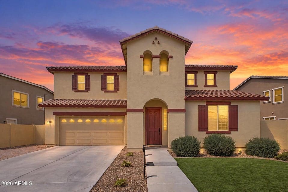 2812 E PEARL Street, Mesa, AZ 85213 — photo 1 of 32