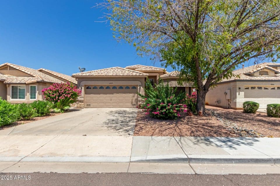 10268 W POTTER Drive, Peoria, AZ 85382 — photo 1 of 31