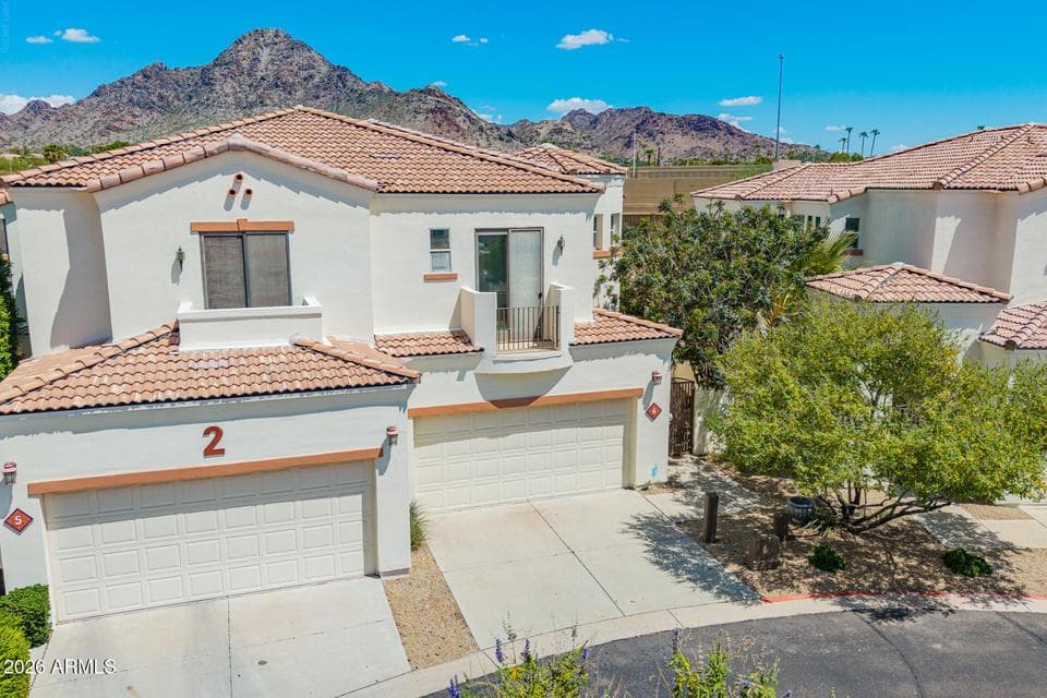 Home is on the right w/Piestewa Peak views
