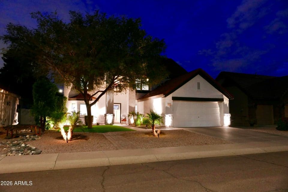 2470 E COUNTY DOWN Drive, Chandler, AZ 85249 — photo 1 of 32