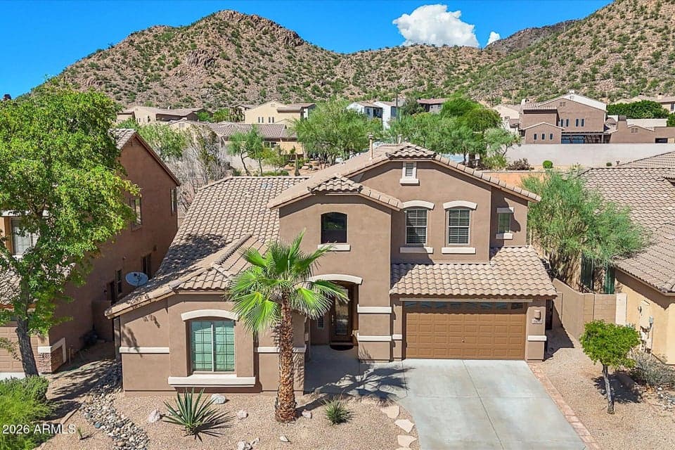 2 car garage and a separate 1 car garage