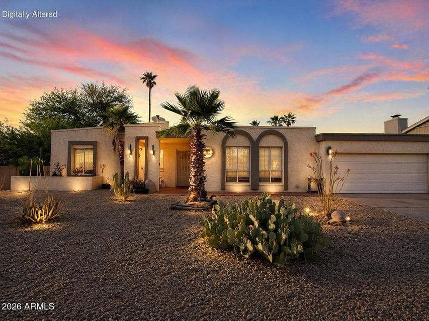 1132 E Village Cir Drive N, Phoenix, AZ 85022 — photo 1 of 40