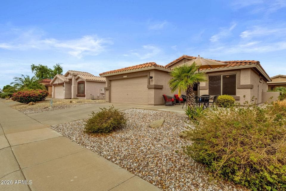 4636 E WALNUT Road, Gilbert, AZ 85298 — photo 1 of 33