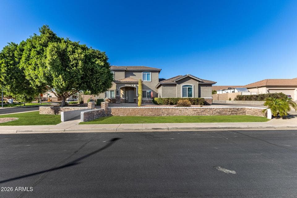 7114 E GRANDVIEW Street, Mesa, AZ 85207 — photo 1 of 38