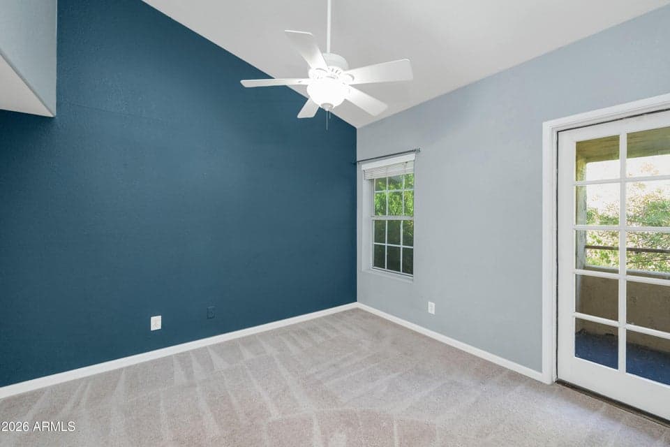 1333 E MORTEN Avenue 214, Phoenix, AZ 85020 — photo 1 of 18