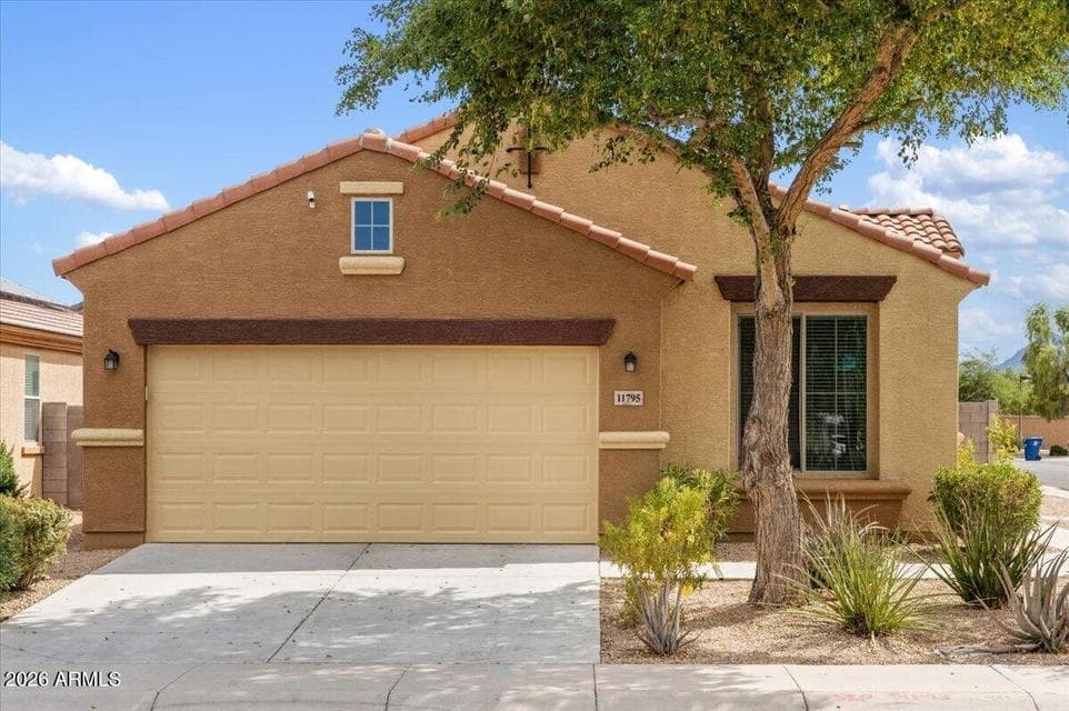 11795 W DAVIS Lane, Avondale, AZ 85323 — photo 1 of 25
