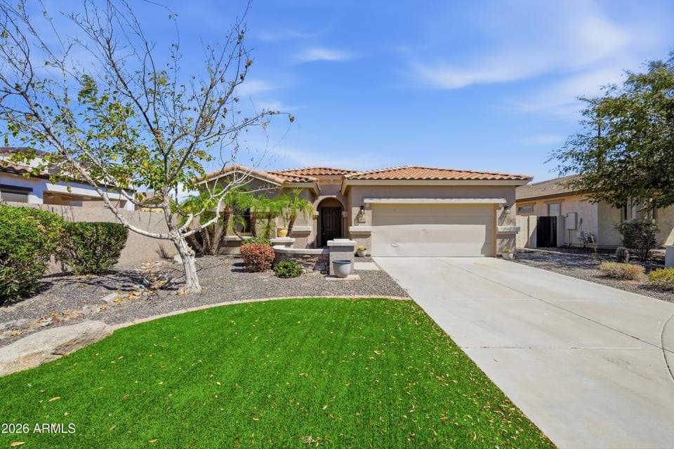 7171 S SINOVA Court, Gilbert, AZ 85298 — photo 1 of 30