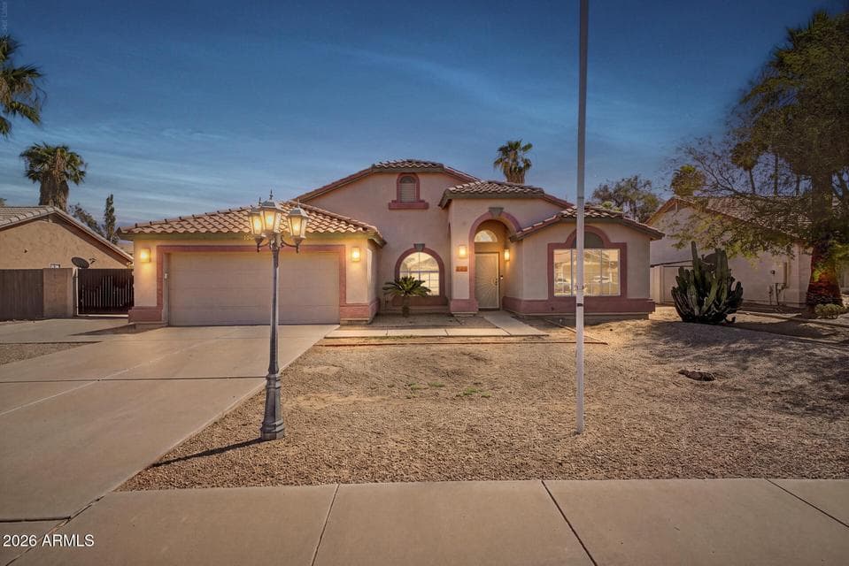 1259 E SUNSET Drive, Casa Grande, AZ 85122 — photo 1 of 32