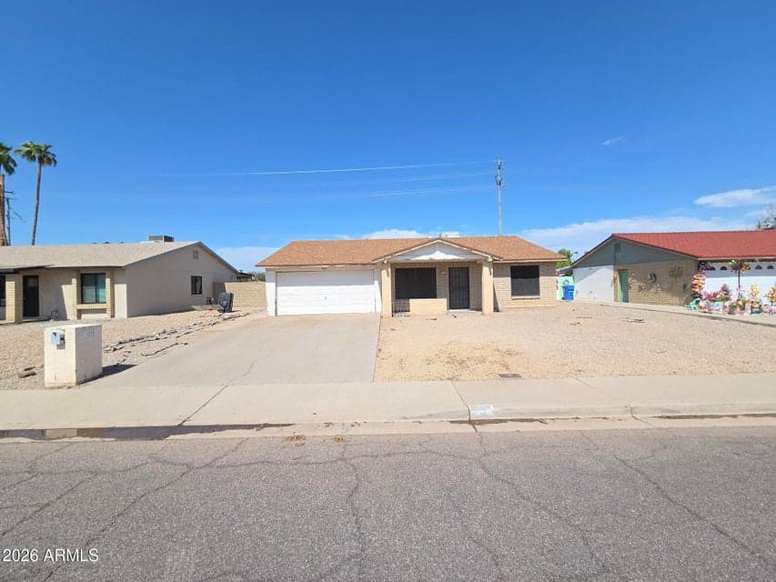 4180 W CAMINO ACEQUIA, Phoenix, AZ 85051 — photo 1 of 15