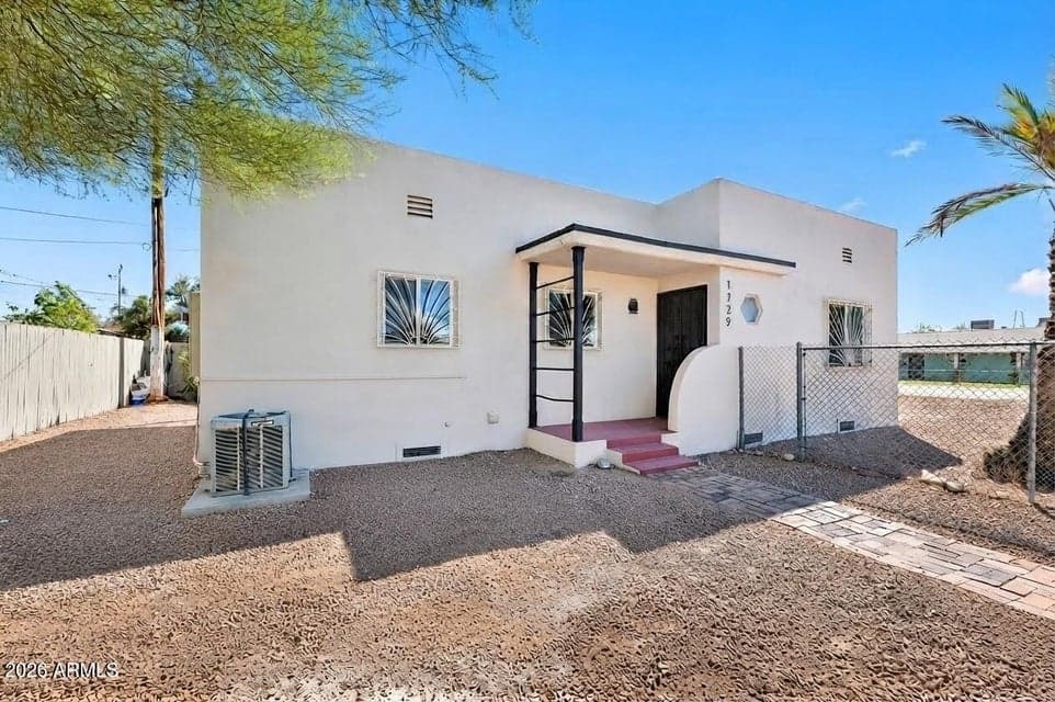 1729 E Moreland Street, Phoenix, AZ 85006 — photo 1 of 24