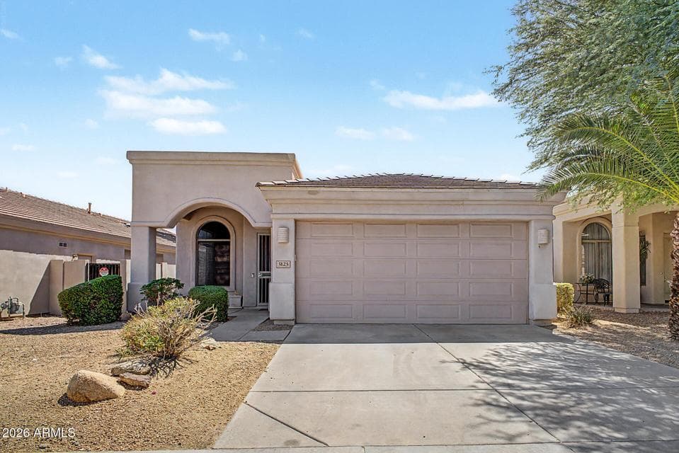 3123 E AMBER RIDGE Way, Phoenix, AZ 85048 — photo 1 of 34
