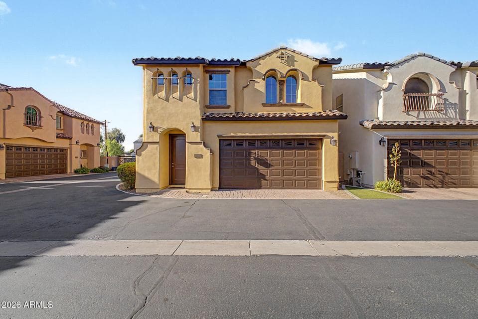 3345 E PINCHOT Avenue 12, Phoenix, AZ 85018 — photo 1 of 33