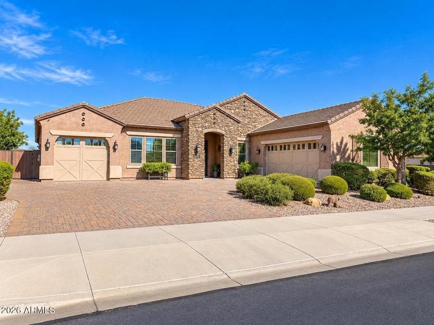 21565 S 223RD Place, Queen Creek, AZ 85142 — photo 1 of 2