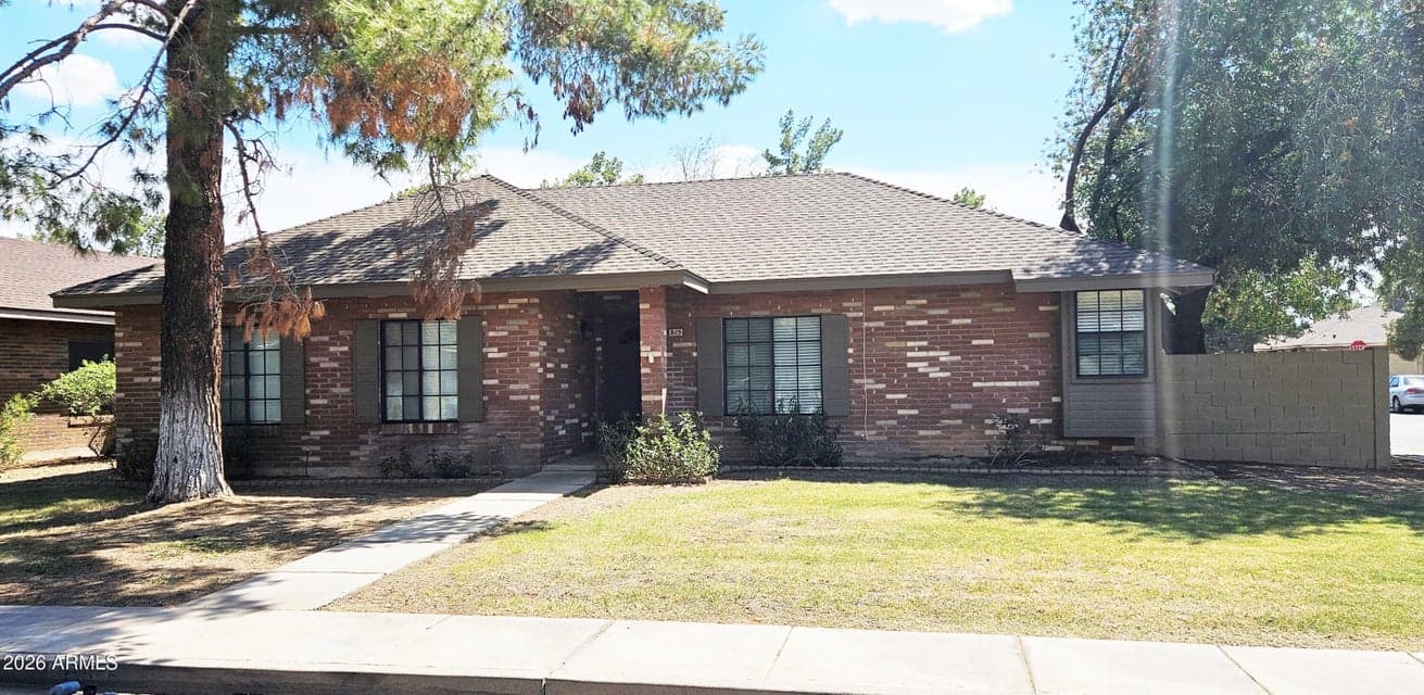 815 E LEXINGTON Avenue, Gilbert, AZ 85234 — photo 1 of 23