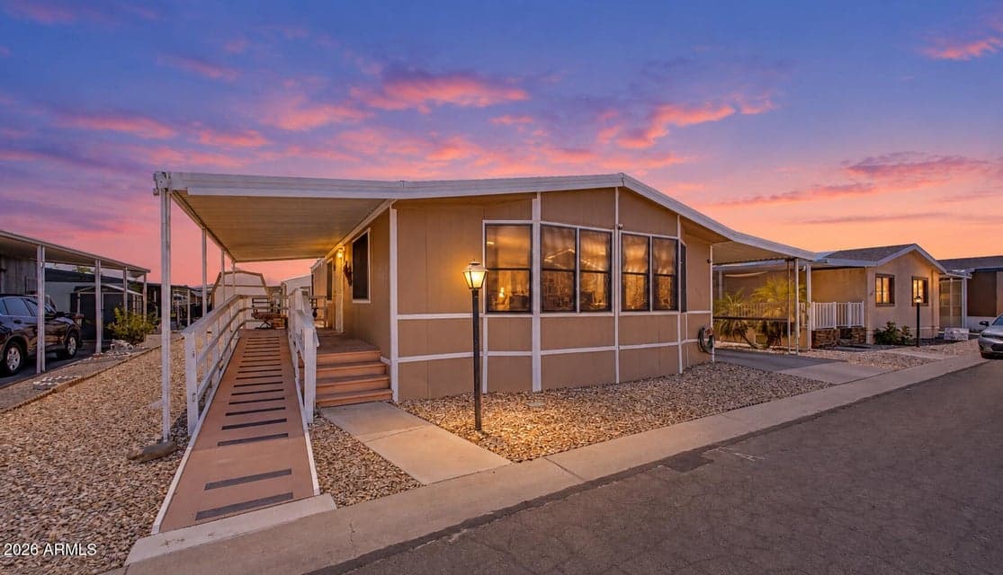 7810 W Peoria 136, Peoria, AZ 85345 — photo 1 of 26