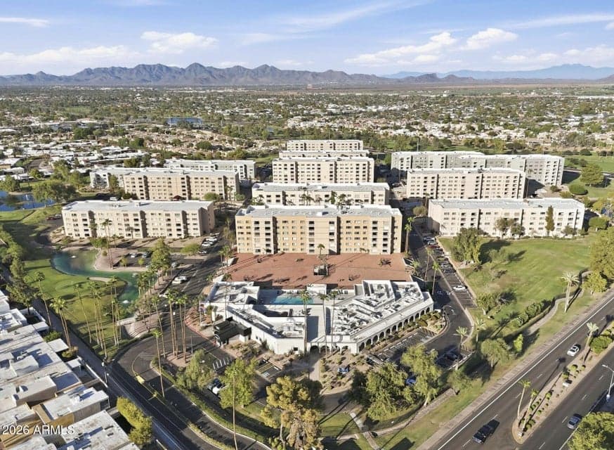Scottsdale Shadows
