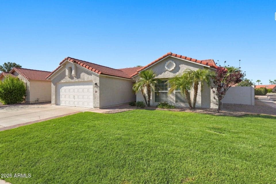 506 W AMOROSO Drive, Gilbert, AZ 85233 — photo 1 of 24