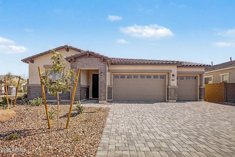 11933 W MARGUERITE Avenue, Avondale, AZ 85323 — photo 1 of 38