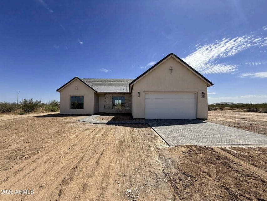 24045 N 197th Drive, Surprise, AZ 85387 — photo 1 of 33