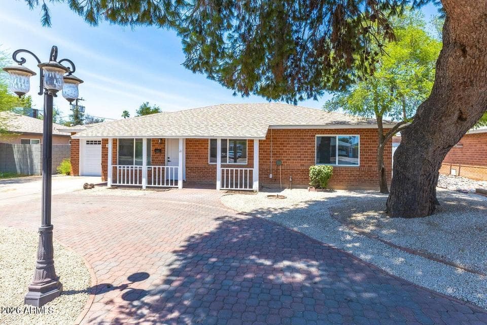 724 W Missouri Avenue, Phoenix, AZ 85013 — photo 1 of 31