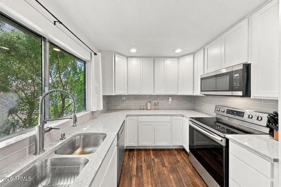 14239 N 26TH Lane, Phoenix, AZ 85023 — photo 1 of 28