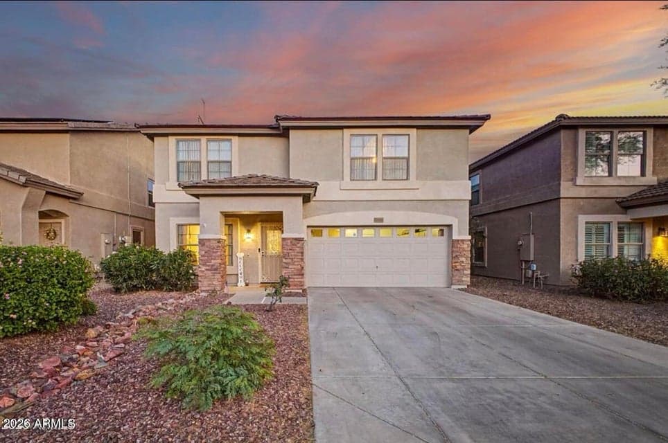 1821 E PATRICK Lane, Phoenix, AZ 85024 — photo 1 of 32