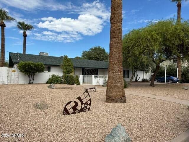 Phoenix — photo 1 of 66