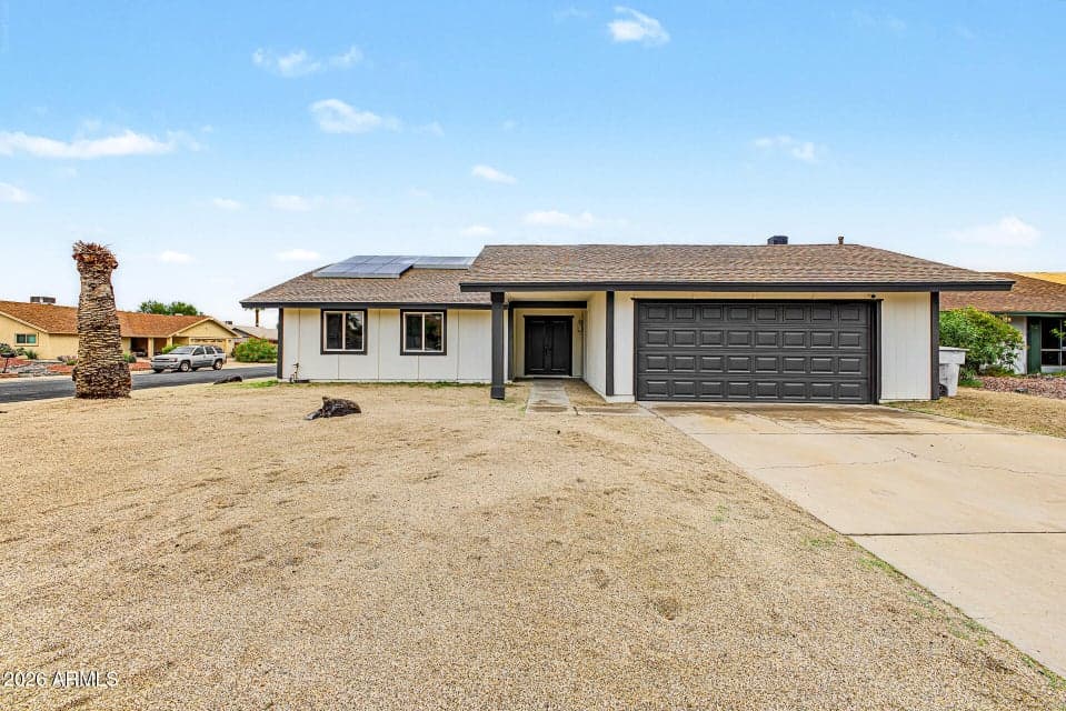 14216 N 39TH Drive, Phoenix, AZ 85053 — photo 1 of 37
