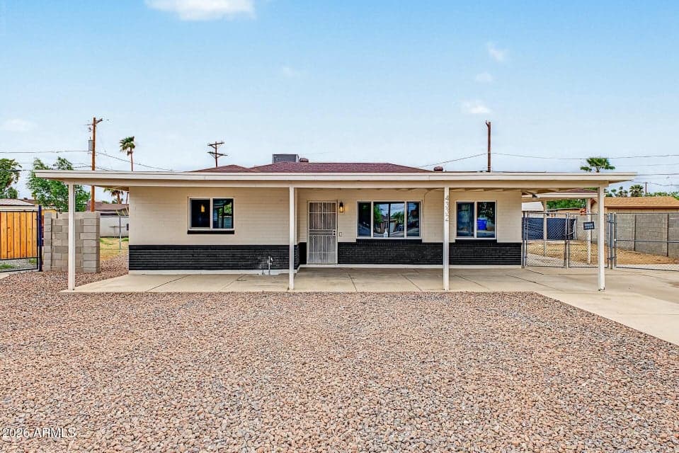 4332 W CRITTENDEN Lane, Phoenix, AZ 85031 — photo 1 of 21