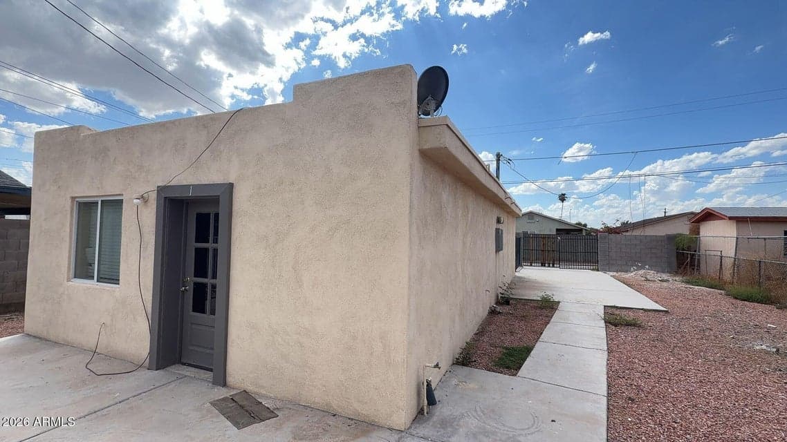 6714 N 54TH Avenue 1, Glendale, AZ 85301 — photo 1 of 11