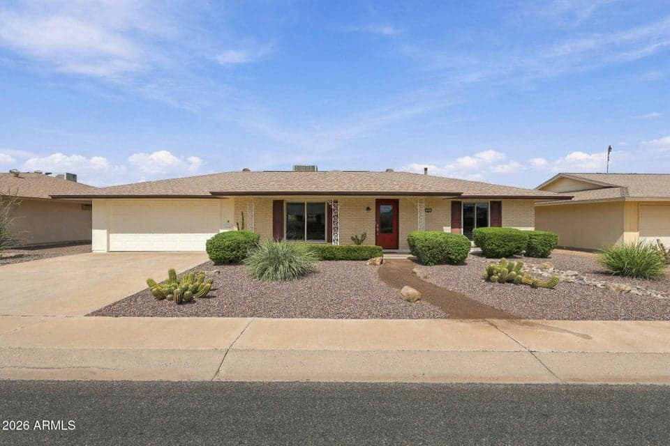 10011 W PRAIRIE HILLS Circle, Sun City, AZ 85351 — photo 1 of 47