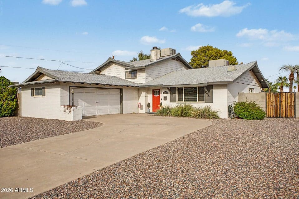 10835 N 39TH Street, Phoenix, AZ 85028 — photo 1 of 39