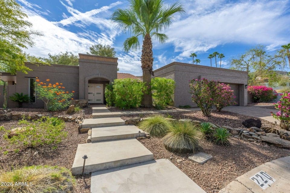 220 W WILLOW Avenue, Phoenix, AZ 85029 — photo 1 of 71