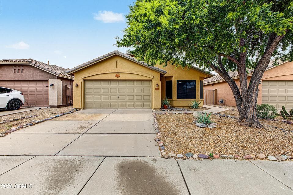3357 E BLACKHAWK Drive, Phoenix, AZ 85050 — photo 1 of 32
