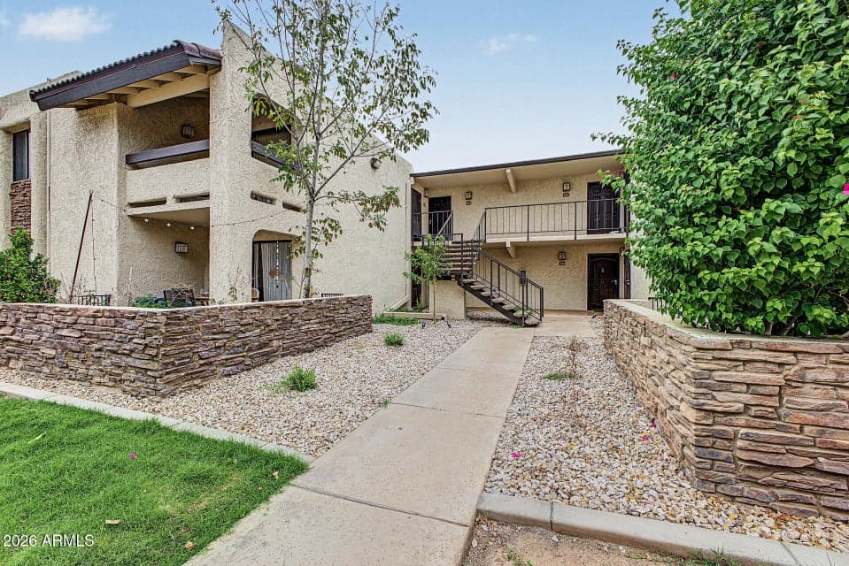 3825 E CAMELBACK Road 122, Phoenix, AZ 85018 — photo 1 of 11