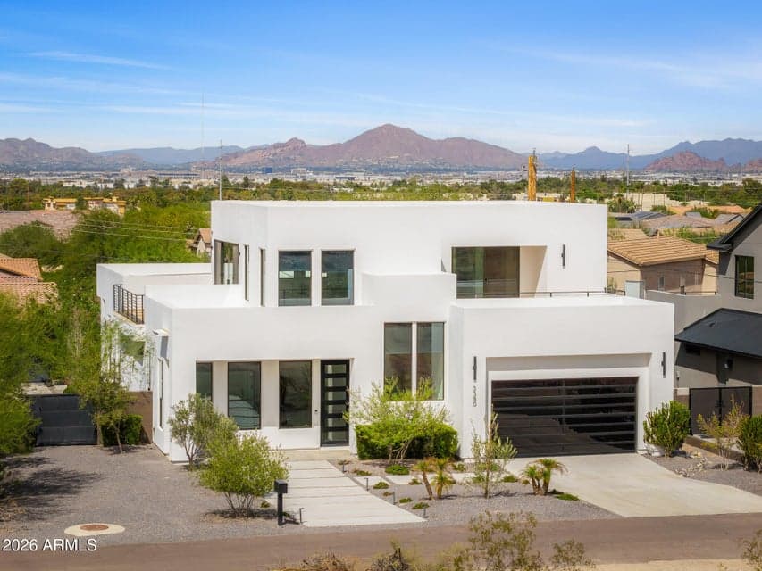 3350 E HIGHLINE CANAL Road, Phoenix, AZ 85042 — photo 1 of 26
