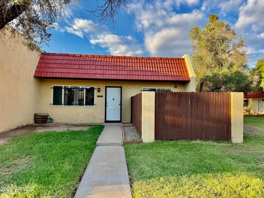 3425 W GOLDEN Lane, Phoenix, AZ 85051 — photo 1 of 27