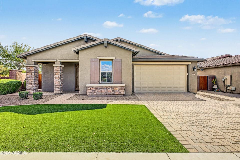 1075 W REDWOOD Avenue, Queen Creek, AZ 85140 — photo 1 of 60