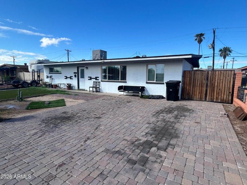1356 N 39TH Avenue, Phoenix, AZ 85009 — photo 1 of 1