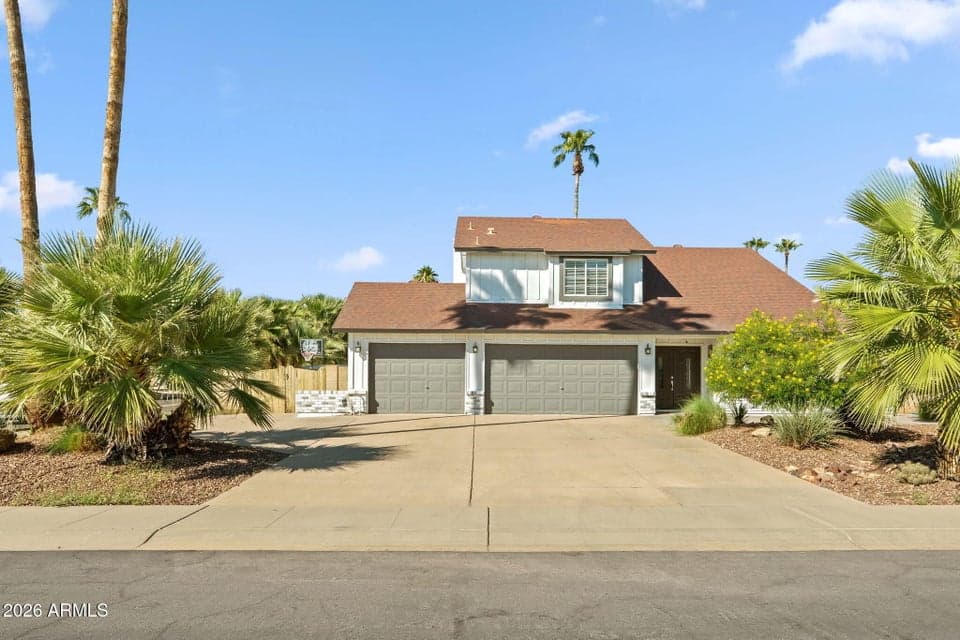 4602 E GRANDVIEW Road, Phoenix, AZ 85032 — photo 1 of 43