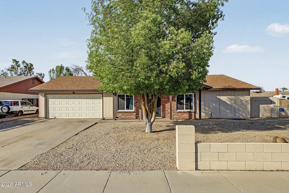 8602 W HEATHERBRAE Drive, Phoenix, AZ 85037 — photo 1 of 24