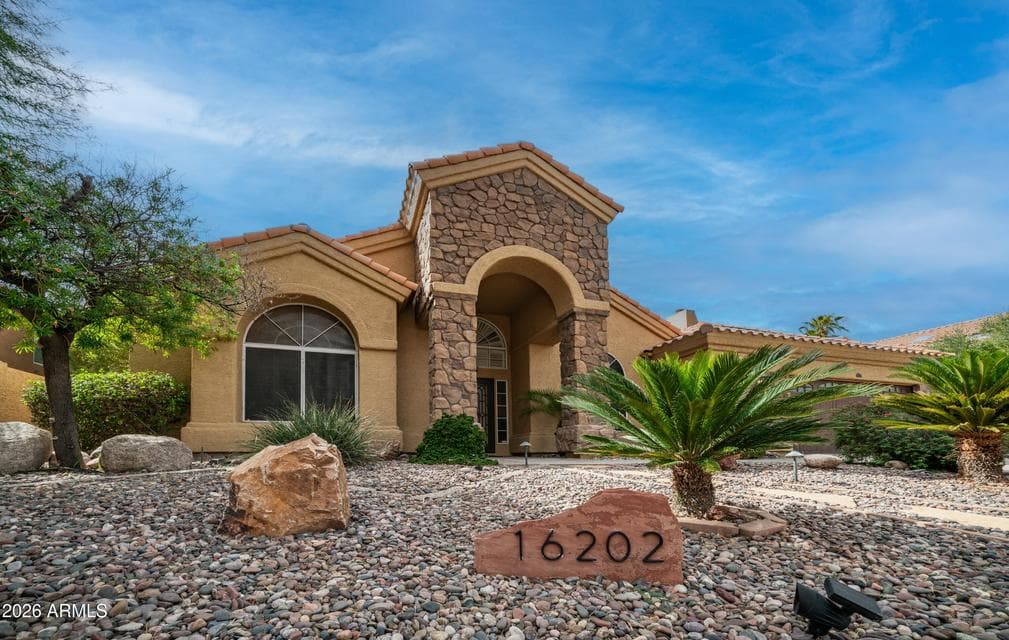 16202 S 33RD Place, Phoenix, AZ 85048 — photo 1 of 39