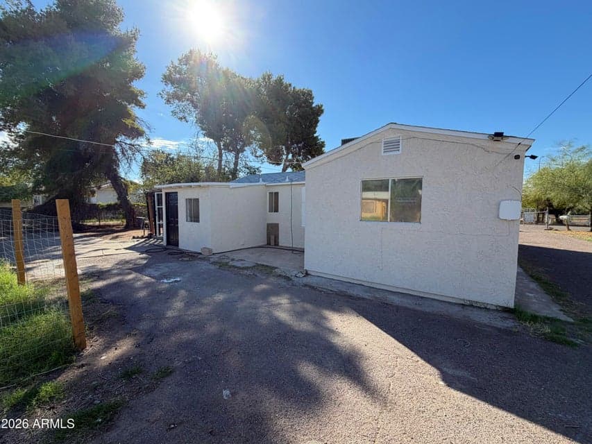 2230 W MORTEN Avenue, Phoenix, AZ 85021 — photo 1 of 14