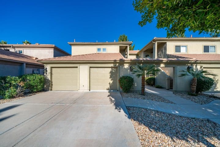 7401 W ARROWHEAD CLUBHOUSE Drive #2013, Glendale, AZ